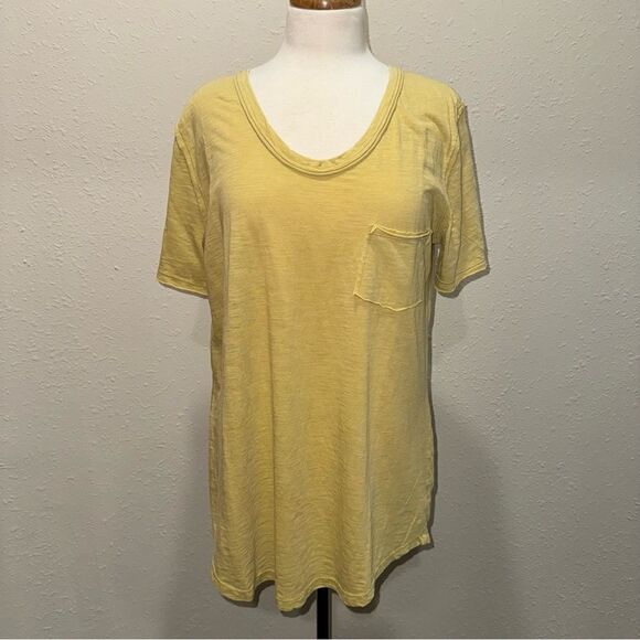 Rae Mode Basic Pocket Tee - Picture 1 of 6